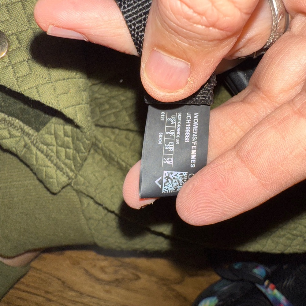 Chaco Z/ Cloud 2 Women’s size 8 Sandals. Vibrant tie dye pattern - Picture 3 of 3